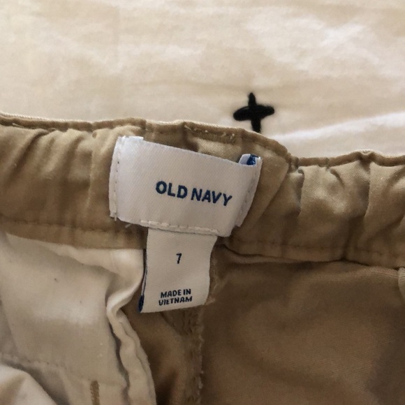 Old Navy Boys uniform shorts - Picture 3 of 6